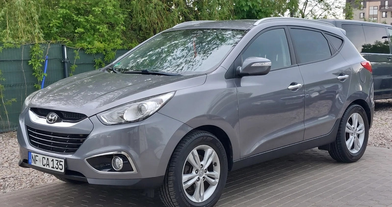 Hyundai ix35 cena 42999 przebieg: 195000, rok produkcji 2012 z Augustów małe 211